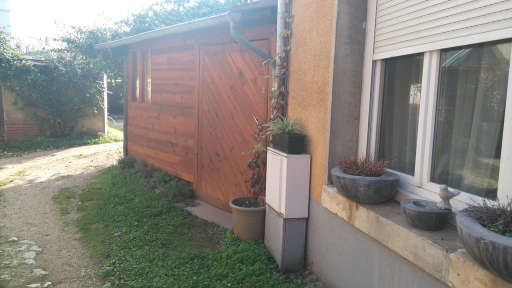 Le Nid Bord De La Loire Apartment Orléans Exterior photo